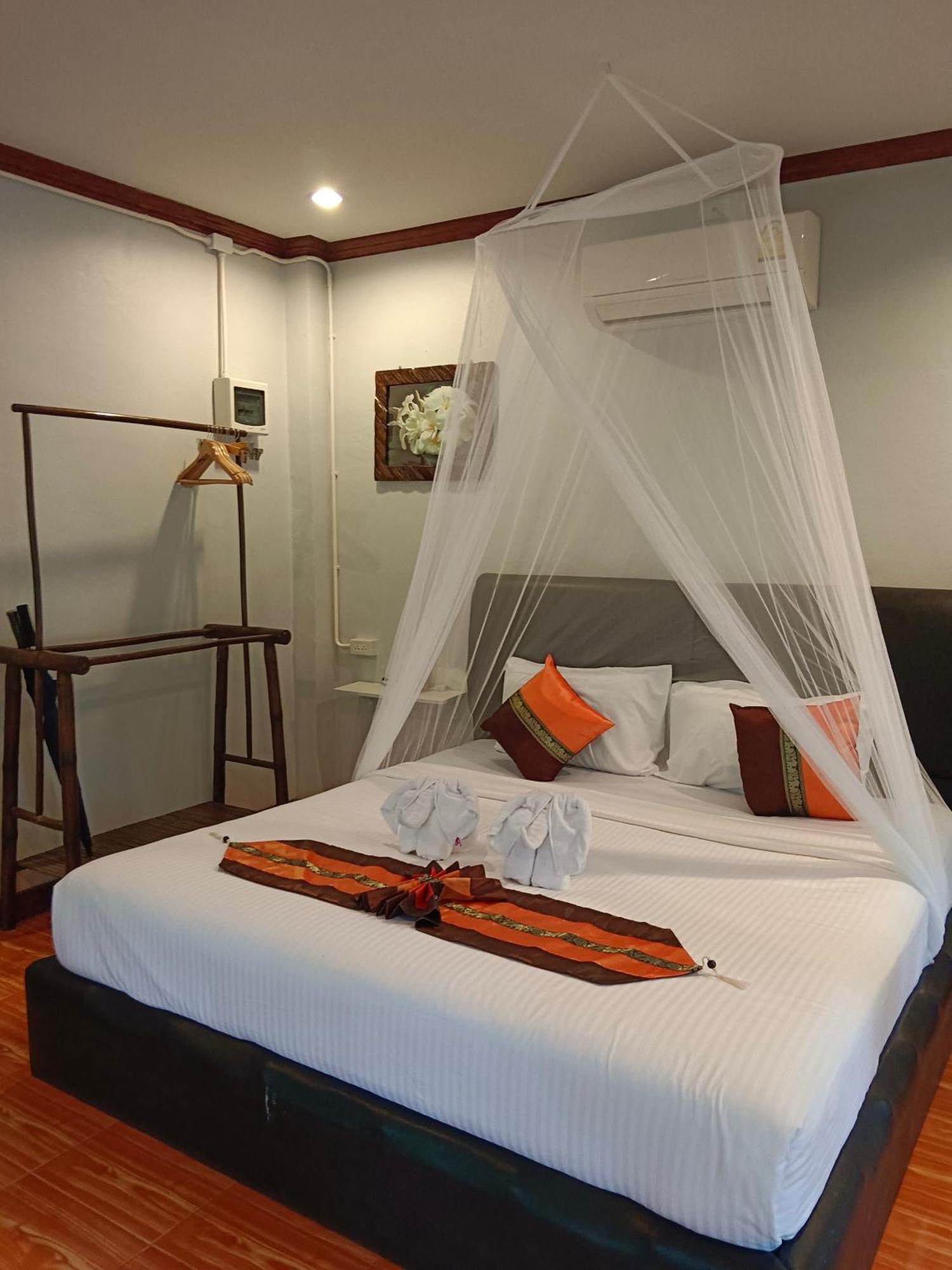 Khao Sok River & Jungle Bungalow Khao Sok National Park Стая снимка