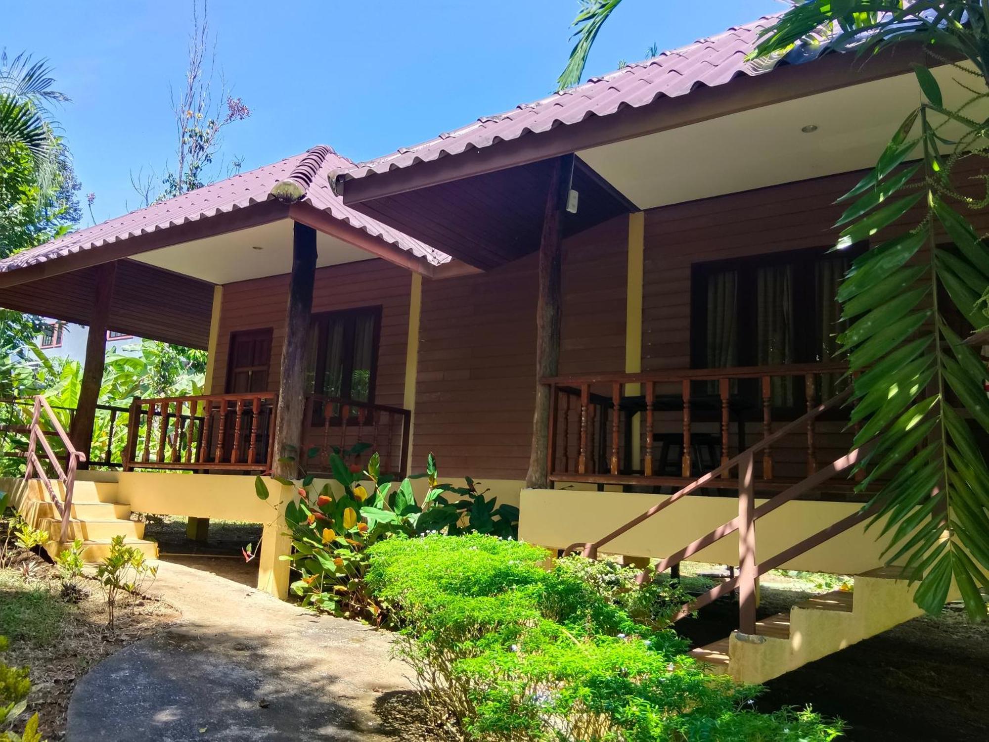 Khao Sok River & Jungle Bungalow Khao Sok National Park Стая снимка